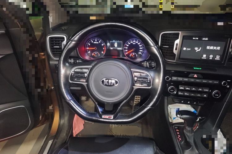 Used Kia KX5 2016 1.6T Automatic Two-Wheel Drive Premium Steering Wheel
