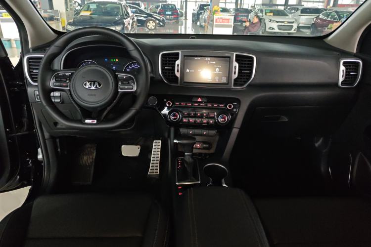 Used Kia KX5 2017 1.6T Automatic Two-Wheel Drive 15th Anniversary Special Edition DLX Center Console