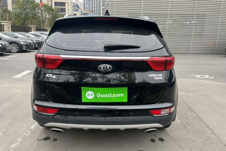 Used Kia KX5 2017 1.6T Automatic Two-Wheel Drive 15th Anniversary Special Edition DLX Exterior 4