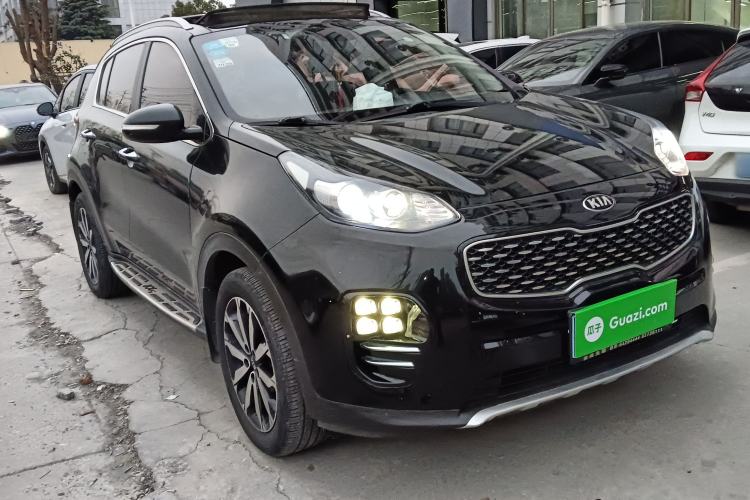 Used Kia KX5 2017 1.6T Automatic Two-Wheel Drive 15th Anniversary Special Edition DLX Front Right 45 Deg