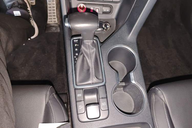 Used Kia KX5 2017 1.6T Automatic Two-Wheel Drive 15th Anniversary Special Edition DLX Gear Lever