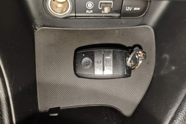 Used Kia KX5 2017 1.6T Automatic Two-Wheel Drive 15th Anniversary Special Edition DLX Interior 1