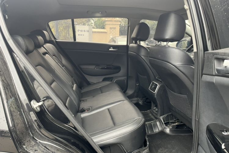 Used Kia KX5 2017 1.6T Automatic Two-Wheel Drive 15th Anniversary Special Edition DLX Interior 10