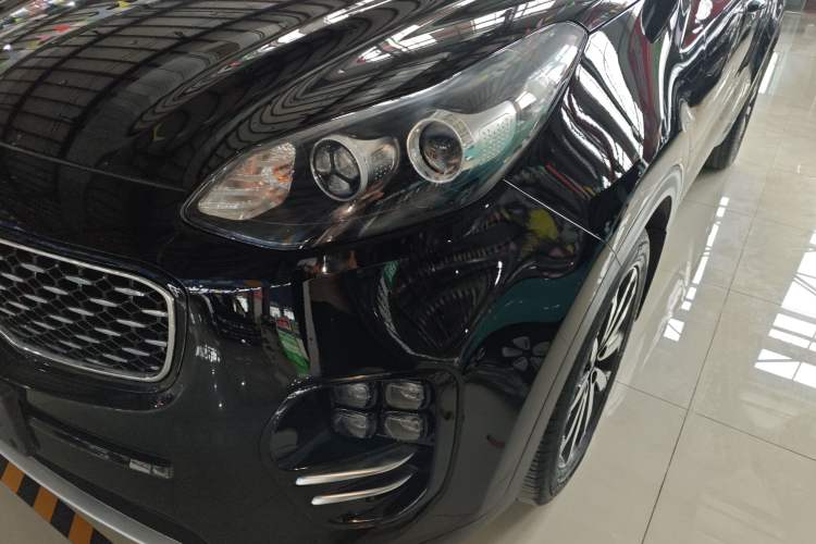 Used Kia KX5 2017 1.6T Automatic Two-Wheel Drive 15th Anniversary Special Edition DLX Left Front Headlight