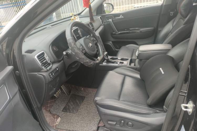 Used Kia KX5 2017 1.6T Automatic Two-Wheel Drive 15th Anniversary Special Edition DLX Left Front Seat