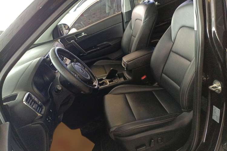 Used Kia KX5 2017 1.6T Automatic Two-Wheel Drive 15th Anniversary Special Edition DLX Left Front Seat