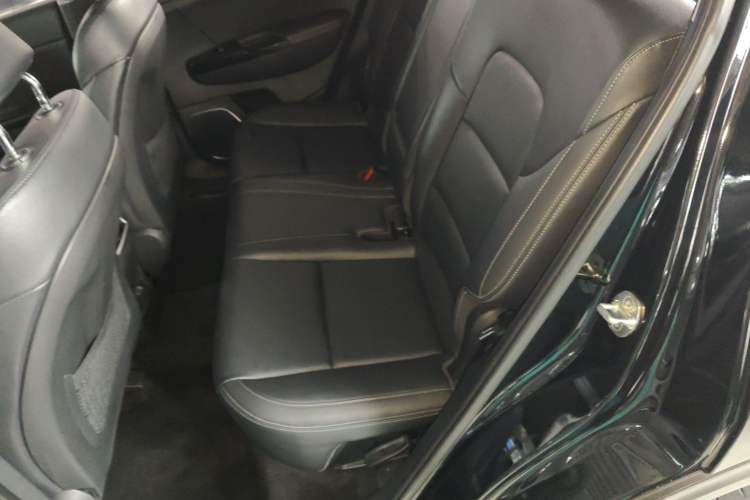 Used Kia KX5 2017 1.6T Automatic Two-Wheel Drive 15th Anniversary Special Edition DLX Left Rear Seat