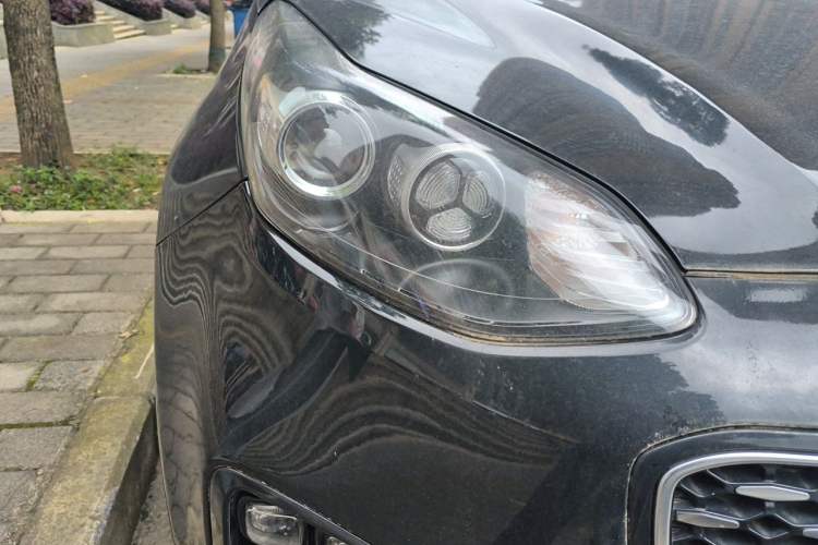 Used Kia KX5 2017 1.6T Automatic Two-Wheel Drive 15th Anniversary Special Edition DLX Right Front Headlight