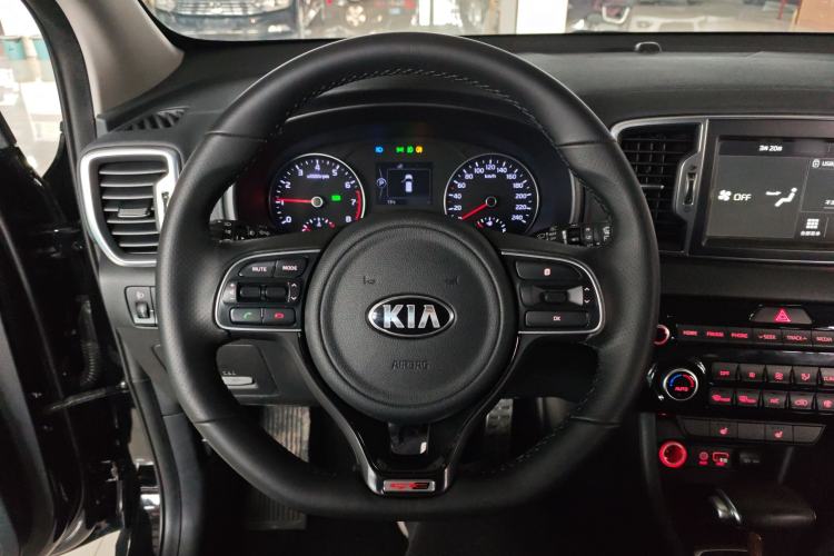 Used Kia KX5 2017 1.6T Automatic Two-Wheel Drive 15th Anniversary Special Edition DLX Steering Wheel