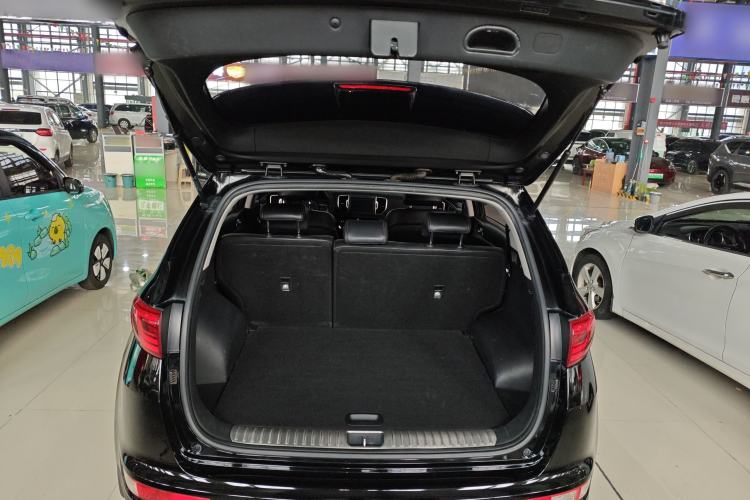 Used Kia KX5 2017 1.6T Automatic Two-Wheel Drive 15th Anniversary Special Edition DLX Trunk
