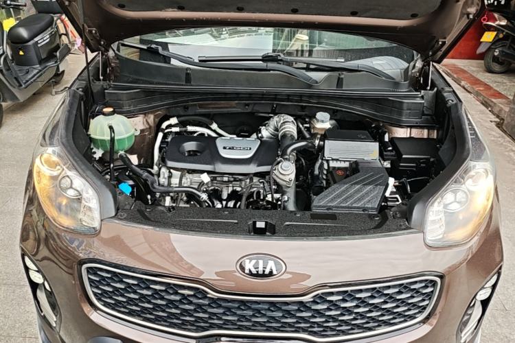 Used Kia KX5 2017 1.6T Automatic Two-Wheel Drive 15th Anniversary Special Edition DLX Engine Bay