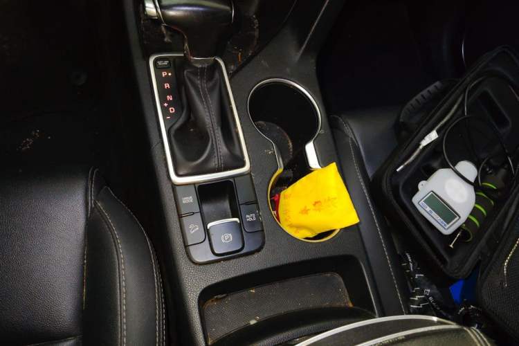 Used Kia KX5 2017 1.6T Automatic Two-Wheel Drive 15th Anniversary Special Edition DLX Gear Lever