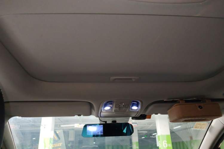 Used Kia KX5 2017 1.6T Automatic Two-Wheel Drive 15th Anniversary Special Edition DLX Headliner
