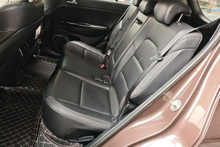 Used Kia KX5 2017 1.6T Automatic Two-Wheel Drive 15th Anniversary Special Edition DLX Left Rear Seat