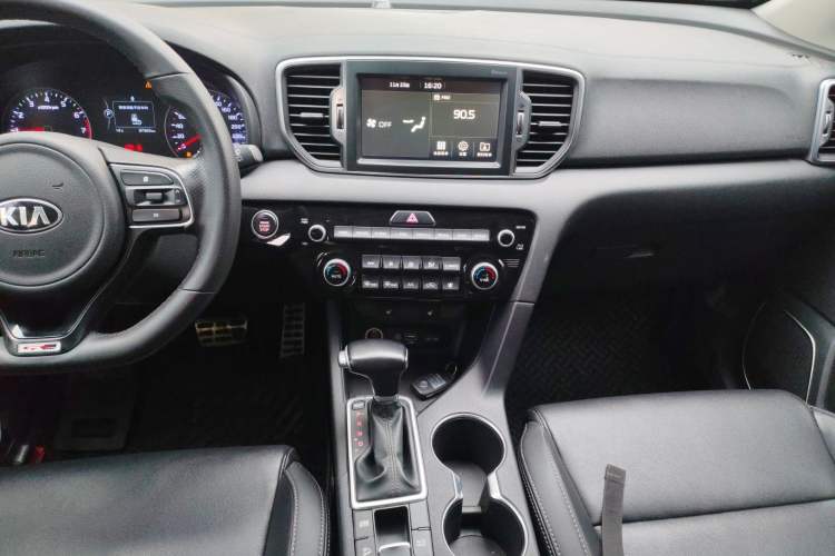 Used Kia KX5 2017 1.6T Automatic Two-Wheel Drive 15th Anniversary Special Edition DLX Audio And AC Panel