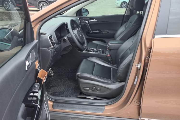 Used Kia KX5 2017 1.6T Automatic Two-Wheel Drive 15th Anniversary Special Edition DLX Driver Seat