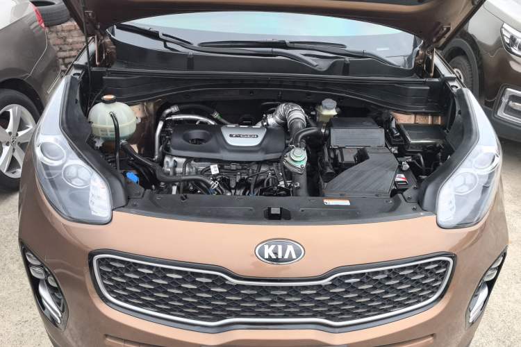 Used Kia KX5 2017 1.6T Automatic Two-Wheel Drive 15th Anniversary Special Edition DLX Engine Bay