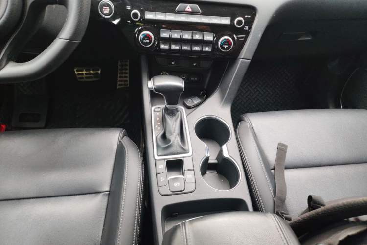 Used Kia KX5 2017 1.6T Automatic Two-Wheel Drive 15th Anniversary Special Edition DLX Gear Lever