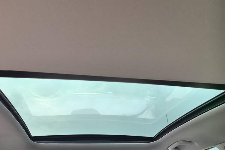 Used Kia KX5 2017 1.6T Automatic Two-Wheel Drive 15th Anniversary Special Edition DLX Headliner