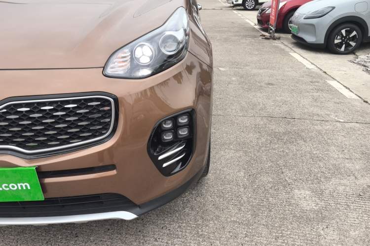 Used Kia KX5 2017 1.6T Automatic Two-Wheel Drive 15th Anniversary Special Edition DLX Left Front Headlight