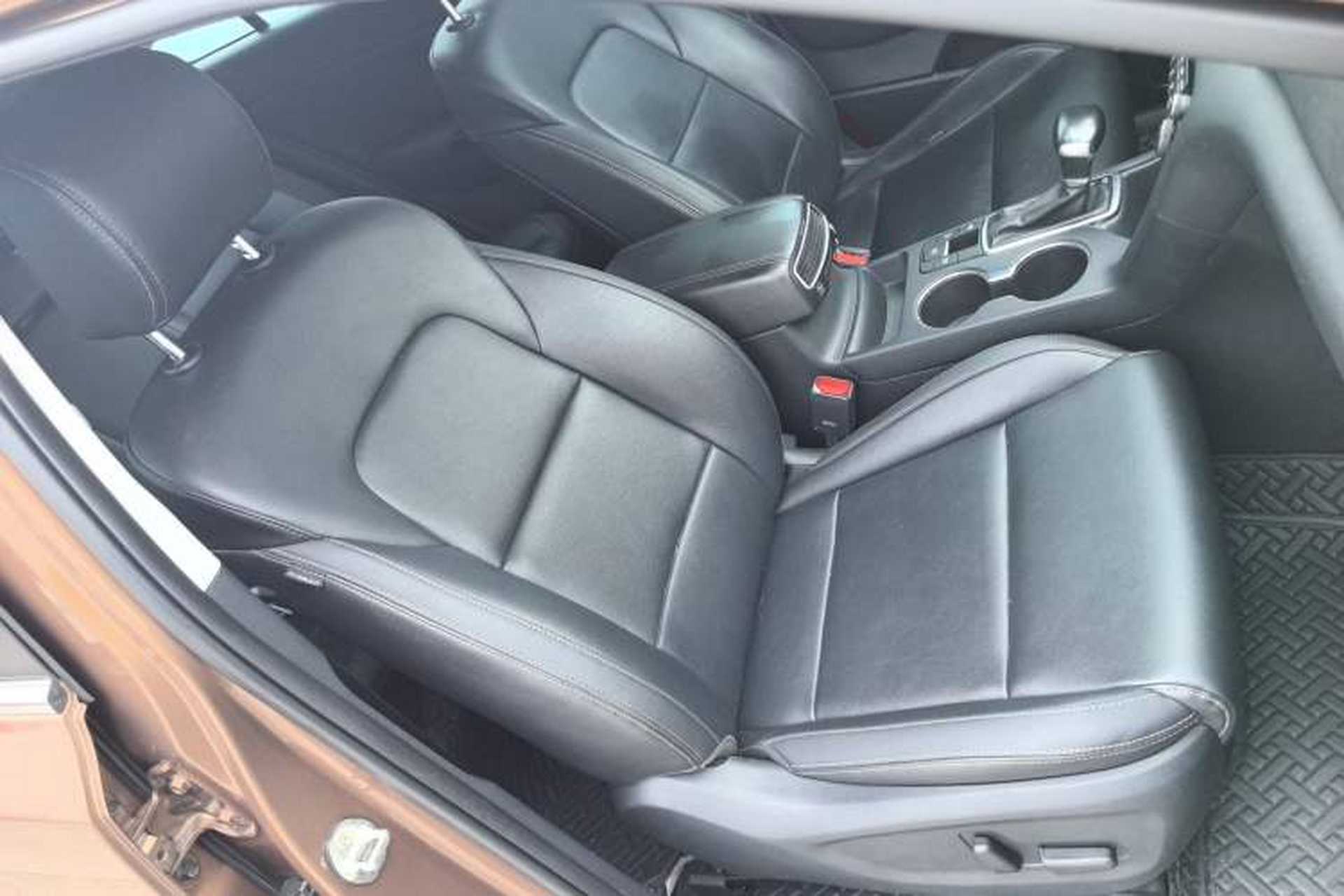 Used Kia KX5 2017 1.6T Automatic Two-Wheel Drive 15th Anniversary Special Edition DLX Right Front Seat