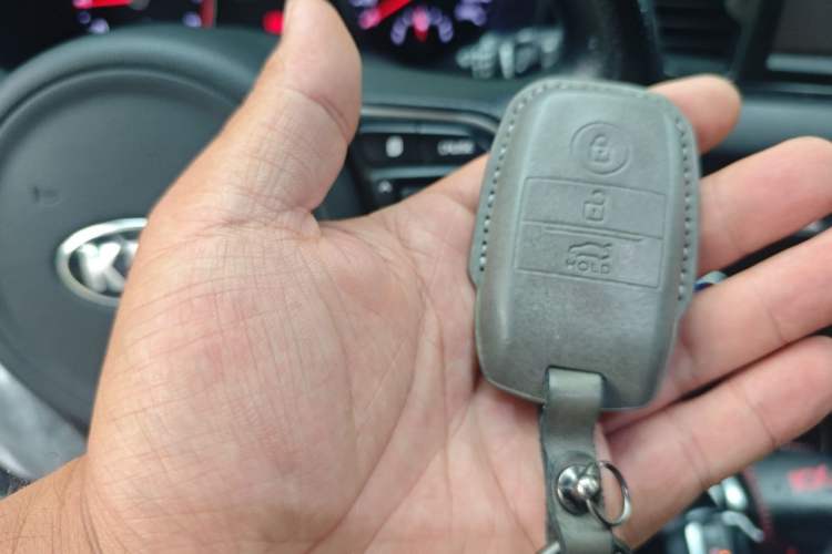 Used Kia KX5 2017 1.6T Automatic Two-Wheel Drive 15th Anniversary Special Edition DLX Vehicle Key