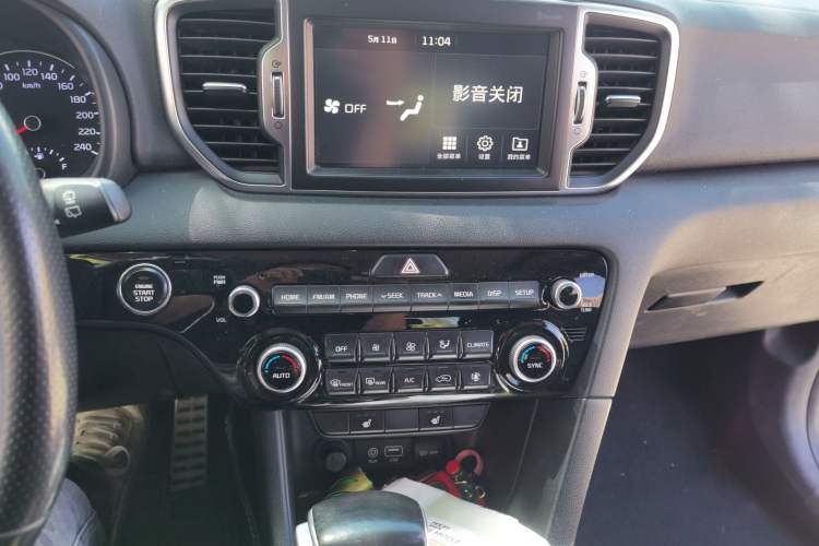 Used Kia KX5 2017 1.6T Automatic Two-Wheel Drive 15th Anniversary Special Edition DLX Audio And AC Panel
