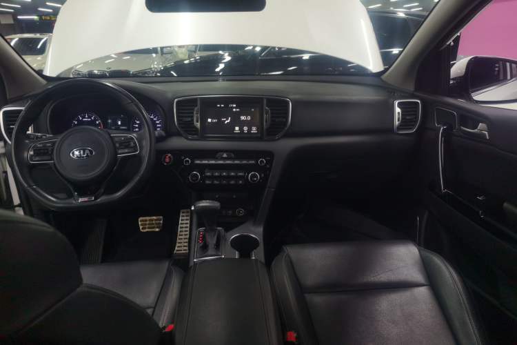 Used Kia KX5 2017 1.6T Automatic Two-Wheel Drive 15th Anniversary Special Edition DLX Audio And AC Panel