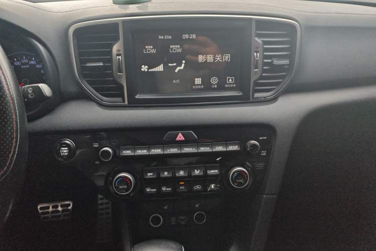 Used Kia KX5 2017 1.6T Automatic Two-Wheel Drive 15th Anniversary Special Edition DLX Audio And AC Panel