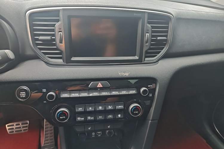 Used Kia KX5 2017 1.6T Automatic Two-Wheel Drive 15th Anniversary Special Edition DLX Audio And AC Panel