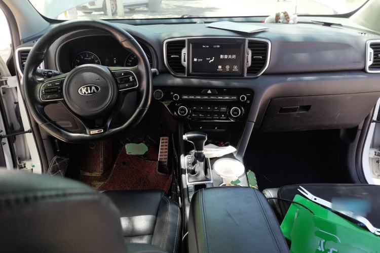 Used Kia KX5 2017 1.6T Automatic Two-Wheel Drive 15th Anniversary Special Edition DLX Center Console