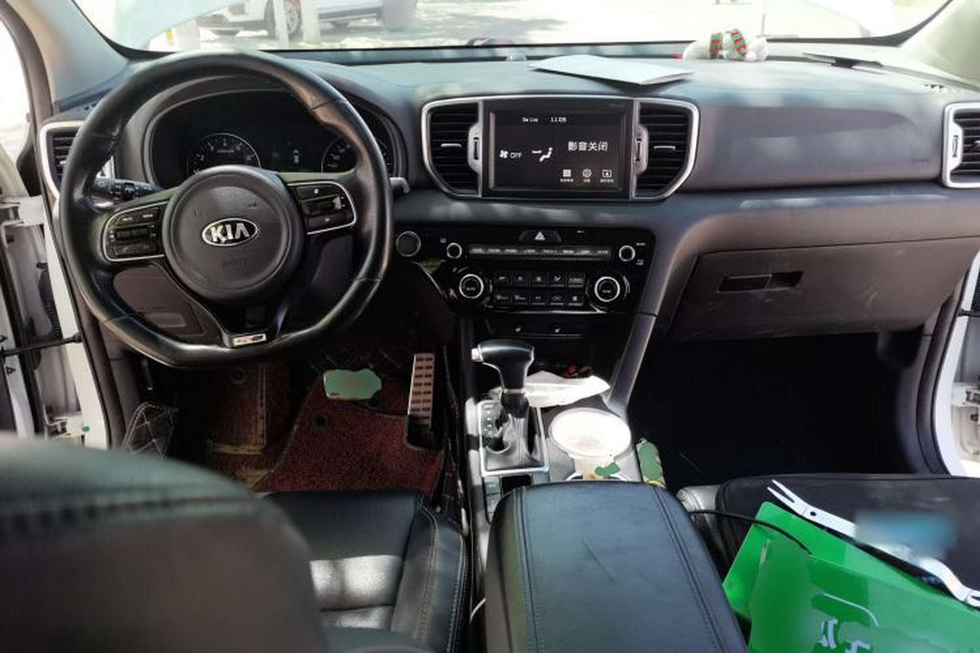 Used Kia KX5 2017 1.6T Automatic Two-Wheel Drive 15th Anniversary Special Edition DLX Center Console