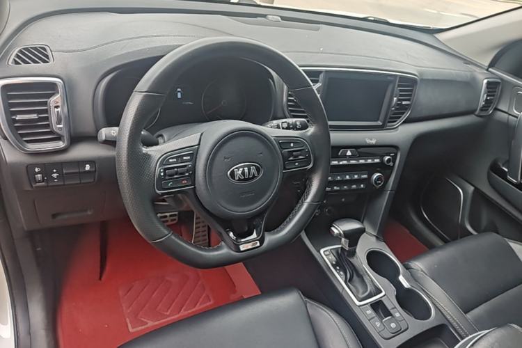 Used Kia KX5 2017 1.6T Automatic Two-Wheel Drive 15th Anniversary Special Edition DLX Center Console