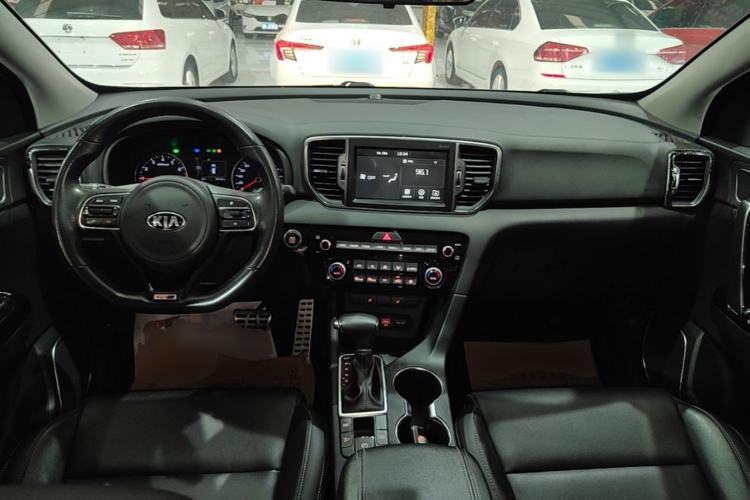Used Kia KX5 2017 1.6T Automatic Two-Wheel Drive 15th Anniversary Special Edition DLX Center Console