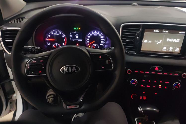 Used Kia KX5 2017 1.6T Automatic Two-Wheel Drive 15th Anniversary Special Edition DLX Center Console