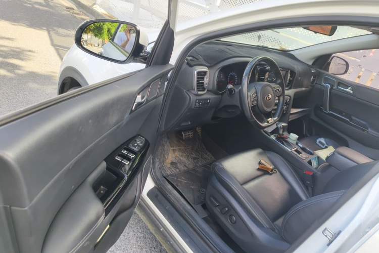 Used Kia KX5 2017 1.6T Automatic Two-Wheel Drive 15th Anniversary Special Edition DLX Driver Seat