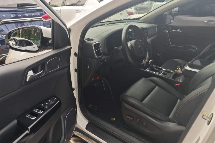 Used Kia KX5 2017 1.6T Automatic Two-Wheel Drive 15th Anniversary Special Edition DLX Driver Seat