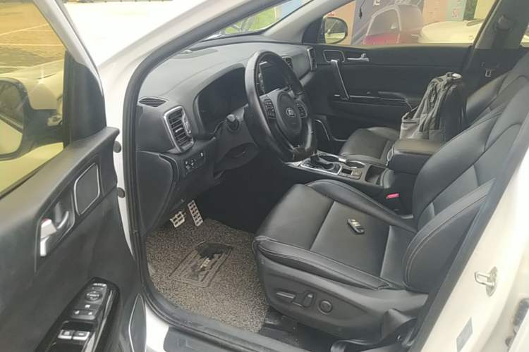 Used Kia KX5 2017 1.6T Automatic Two-Wheel Drive 15th Anniversary Special Edition DLX Driver Seat