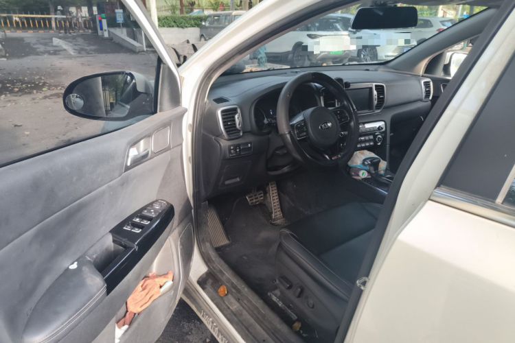 Used Kia KX5 2017 1.6T Automatic Two-Wheel Drive 15th Anniversary Special Edition DLX Driver Seat
