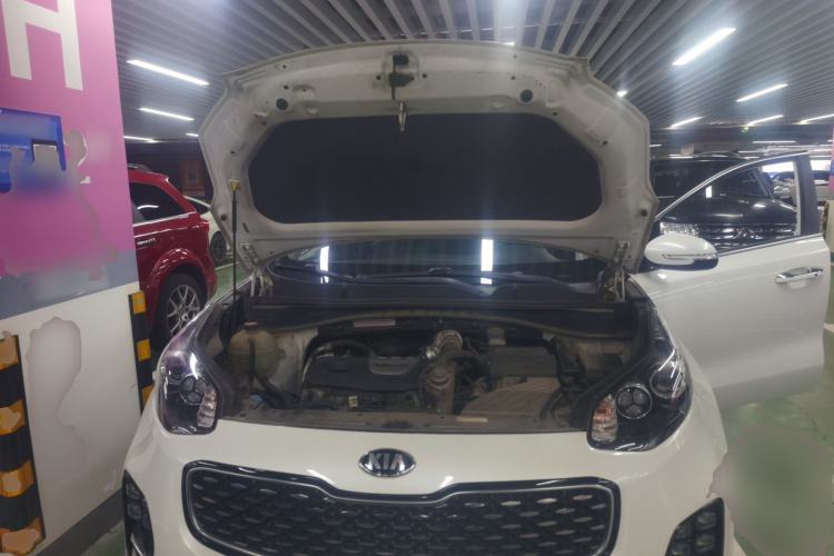 Used Kia KX5 2017 1.6T Automatic Two-Wheel Drive 15th Anniversary Special Edition DLX Engine Bay
