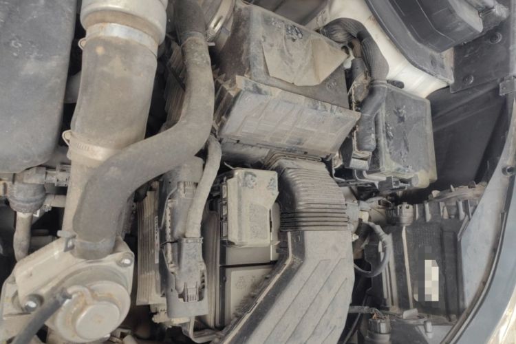 Used Kia KX5 2017 1.6T Automatic Two-Wheel Drive 15th Anniversary Special Edition DLX Engine Bay Left