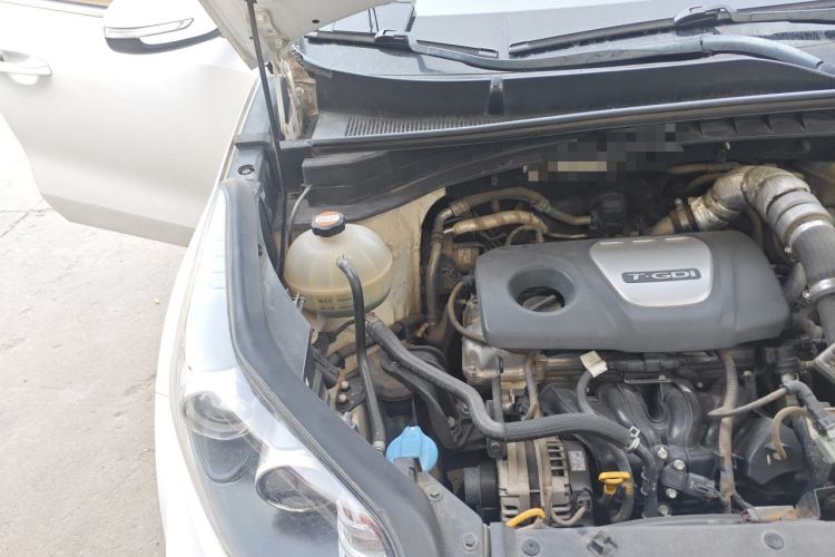 Used Kia KX5 2017 1.6T Automatic Two-Wheel Drive 15th Anniversary Special Edition DLX Engine Bay Right