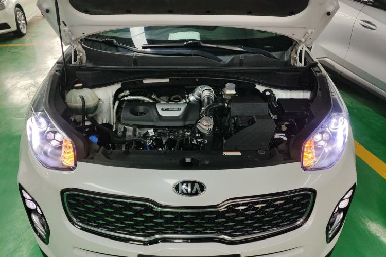 Used Kia KX5 2017 1.6T Automatic Two-Wheel Drive 15th Anniversary Special Edition DLX Engine Bay