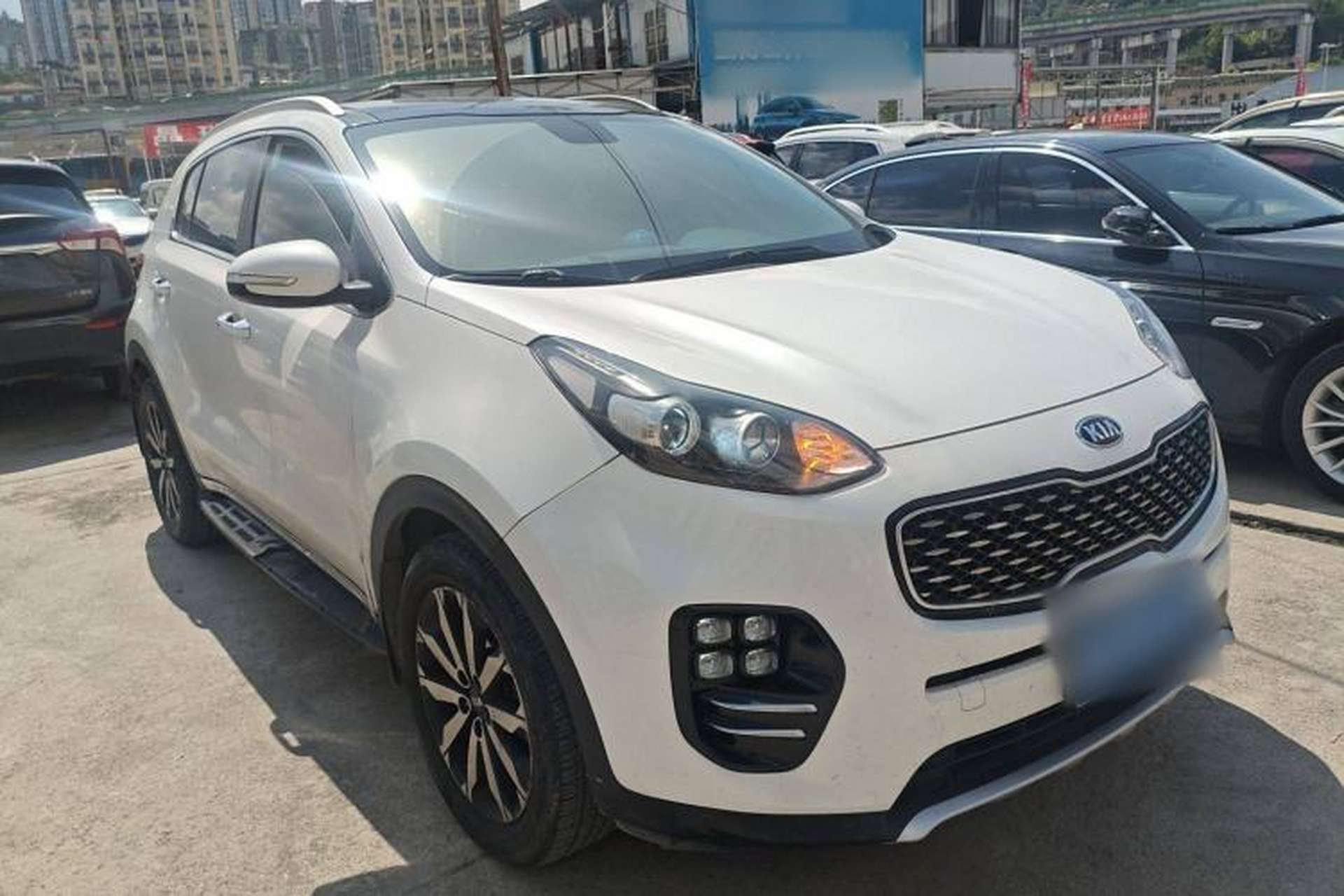 Used Kia KX5 2017 1.6T Automatic Two-Wheel Drive 15th Anniversary Special Edition DLX Exterior 2