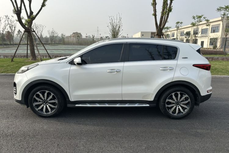 Used Kia KX5 2017 1.6T Automatic Two-Wheel Drive 15th Anniversary Special Edition DLX Exterior 4