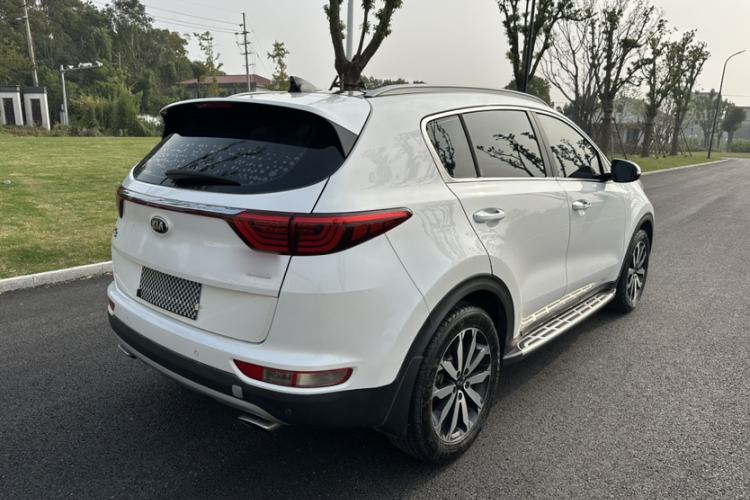 Used Kia KX5 2017 1.6T Automatic Two-Wheel Drive 15th Anniversary Special Edition DLX Exterior 7