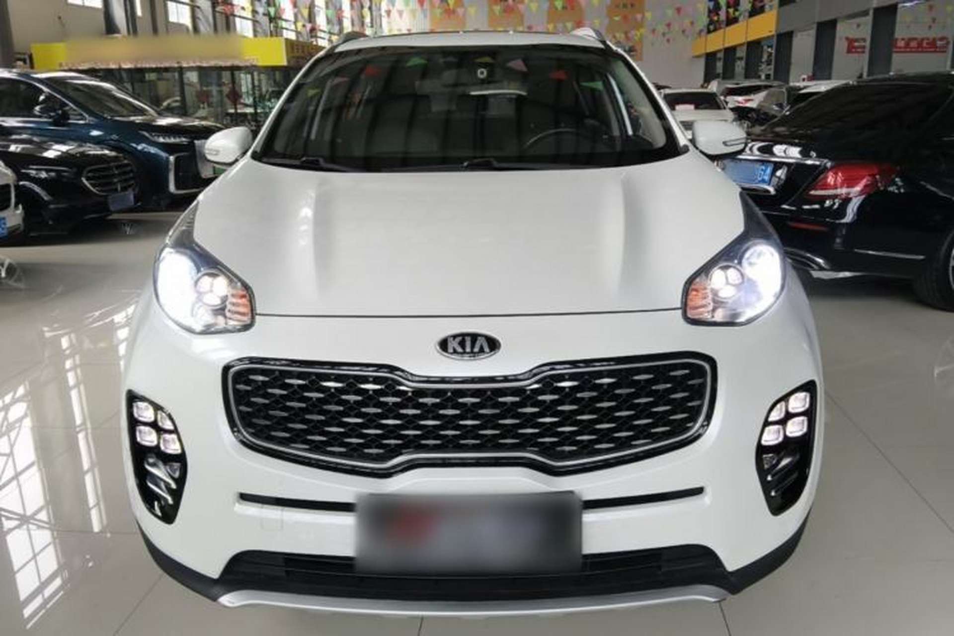 Used Kia KX5 2017 1.6T Automatic Two-Wheel Drive 15th Anniversary Special Edition DLX Front