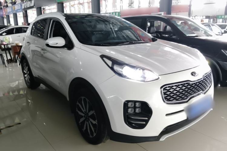 Used Kia KX5 2017 1.6T Automatic Two-Wheel Drive 15th Anniversary Special Edition DLX Front Right 45 Deg