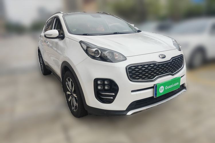 Used Kia KX5 2017 1.6T Automatic Two-Wheel Drive 15th Anniversary Special Edition DLX Front Right 45 Deg