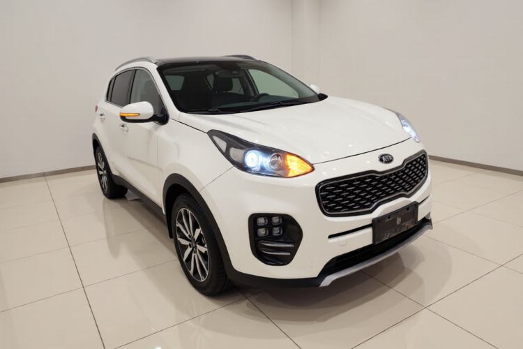 Used Kia KX5 2017 1.6T Automatic Two-Wheel Drive 15th Anniversary Special Edition DLX Front Right 45 Deg